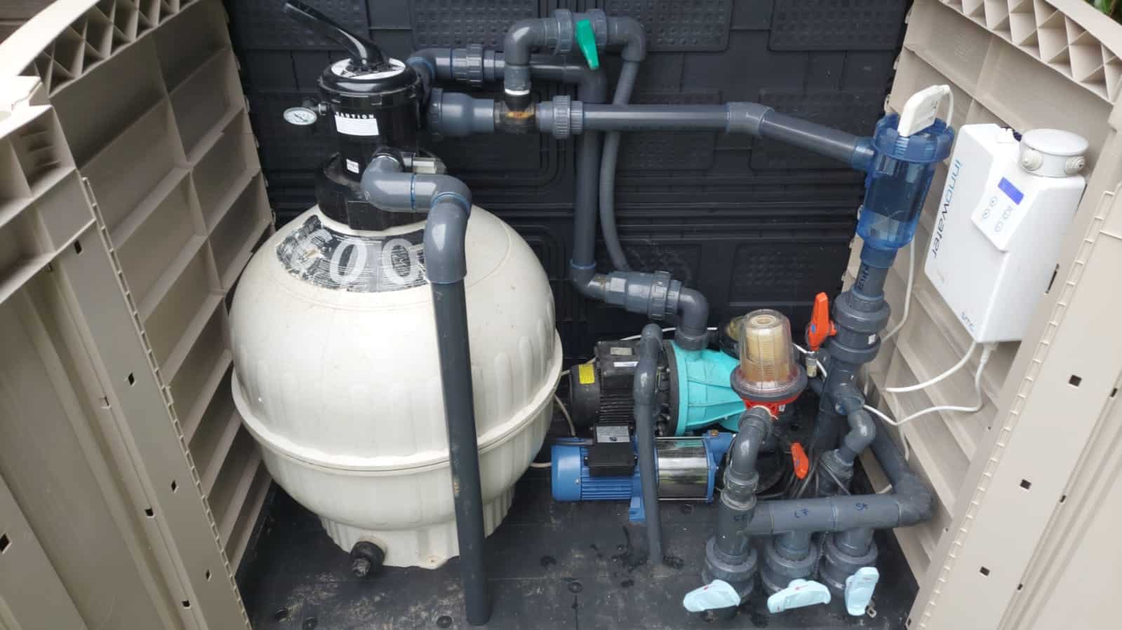 Sistema de filtración piscinas Dorian